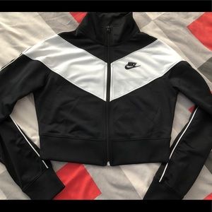 NIKE CROPPED TRACK ZIP-UP